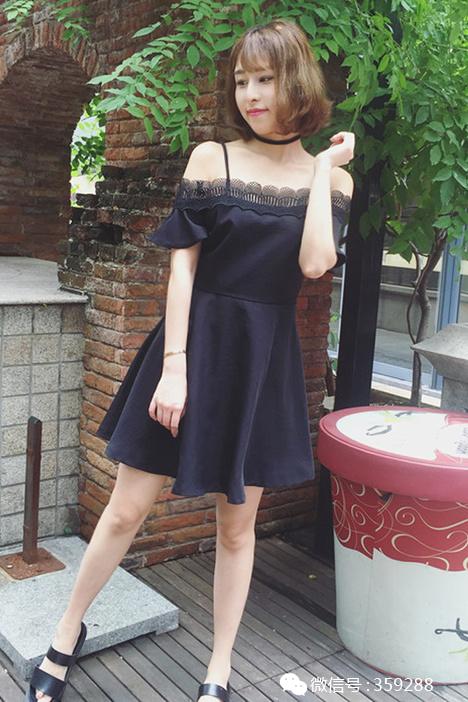 还在迷小白裙么？看看这些小黑裙带给你的性感吧！