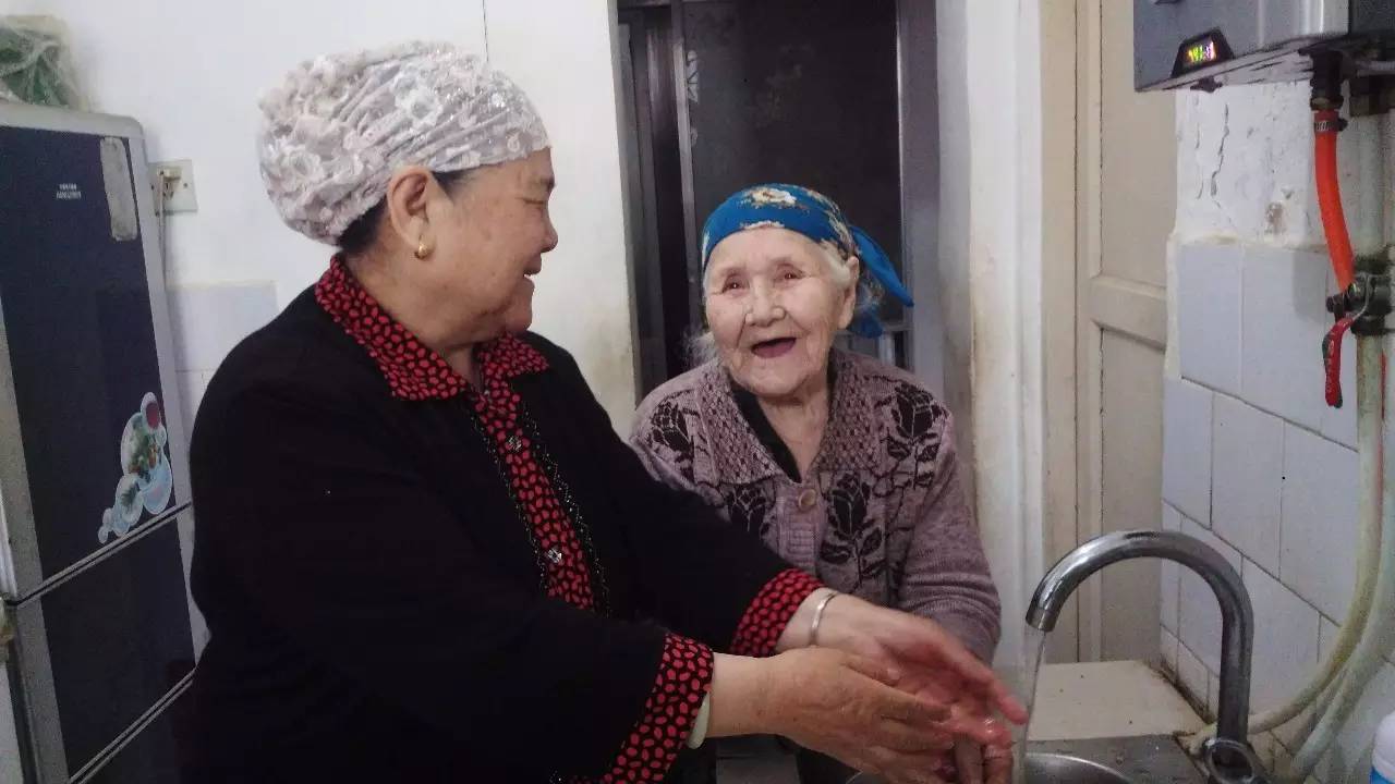 2019年民族团结一家亲微故事,民族团结友爱小故事