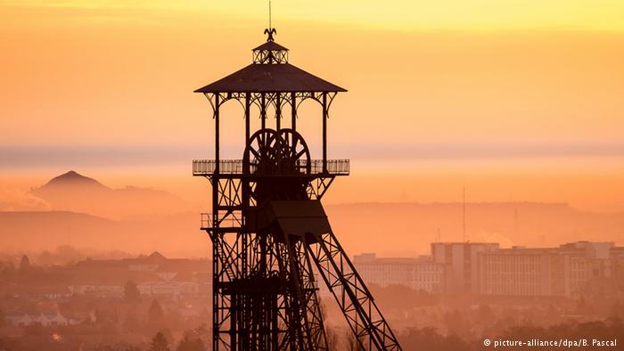 2016欧洲杯首发阵容,2016欧洲杯第一场球赛谁开球