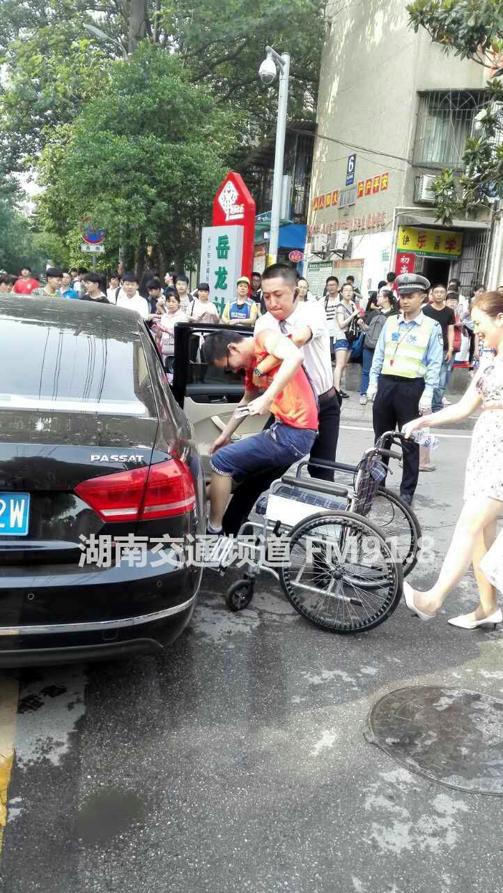 高考大巴司机,高考班车司机