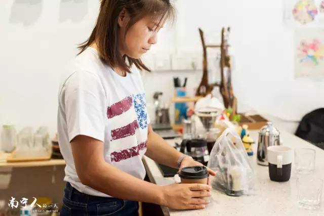 南宁一个人的1天1夜旅游,广西南宁人的一天