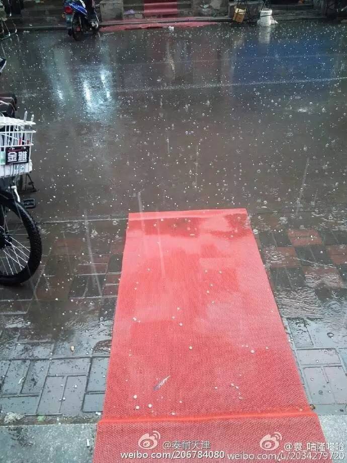天津大雨下冰雹,天津大雨冰雹齐来袭