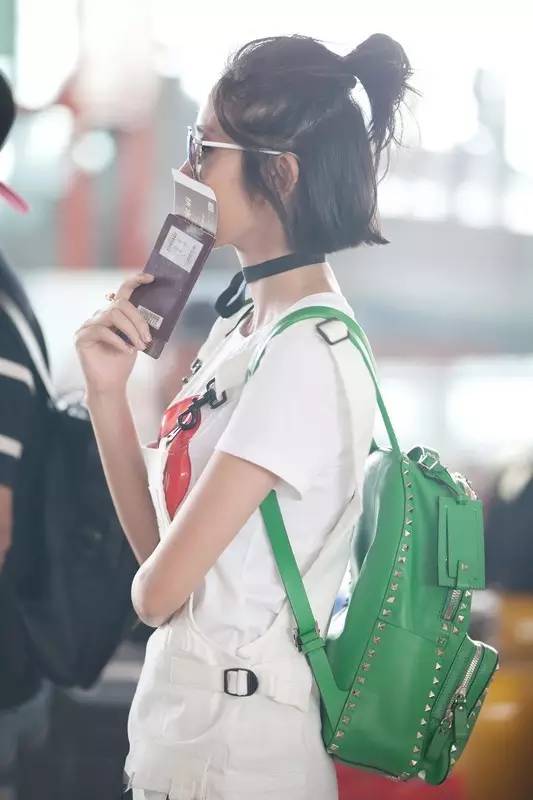 杨幂小糯米买包包,杨幂小宋佳