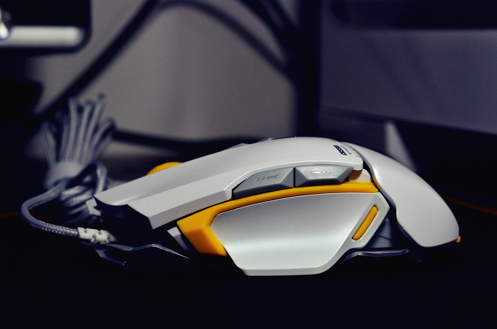 谁说它只能用来LOL,办公应用也拿手---贱驴325绝尘鼠标