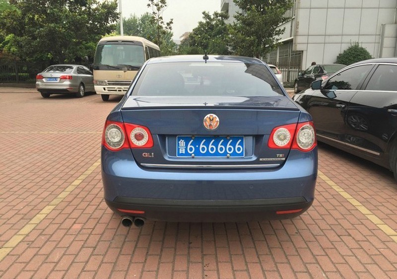 爱车被交警贴罚单了怎么办,车违法被拍照啥时候去交罚款