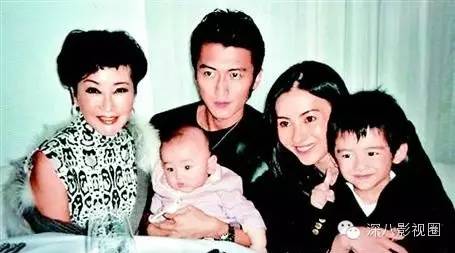 柏芝妈55岁勇闯娱乐圈！她手撕谢家的往事，就是一部老炮儿传奇