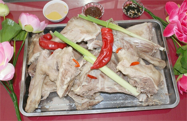 大武口呼伦贝尔风情园烤全羊团购,呼伦贝尔旅游必吃的十大特色美食