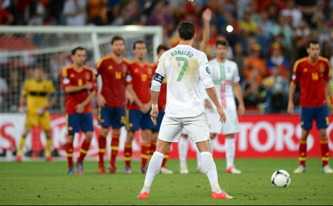 据说这才是C罗选择努比亚的原因：门框是他最大的敌人