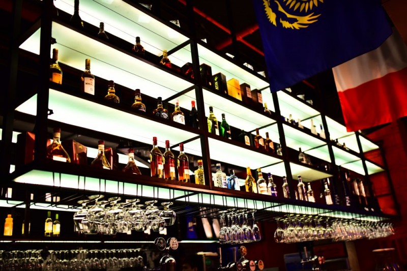 酒吧喝酒看世界杯,青岛欧洲杯看球酒吧