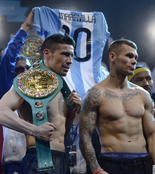 垂下双臂依然让对手血溅五步，阿根廷探戈杀手拳风华丽完爆梅威瑟