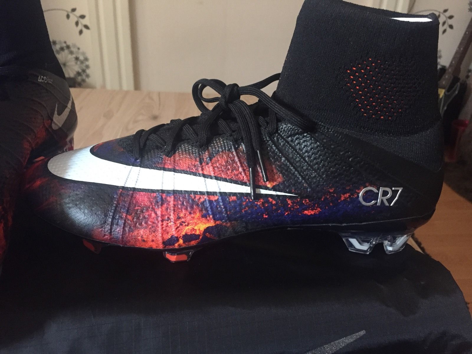 足球鞋nike传奇系列,耐克刺客cr7足球鞋推荐