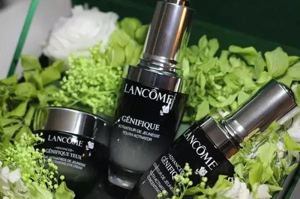 美白保湿精华推荐平价,补水美白精华效果最好的护肤品