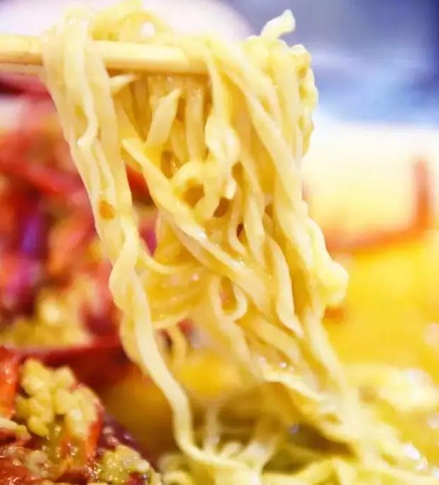 老婆天天玩手机该怎么办,老婆每天晚上玩手机到深夜怎么办