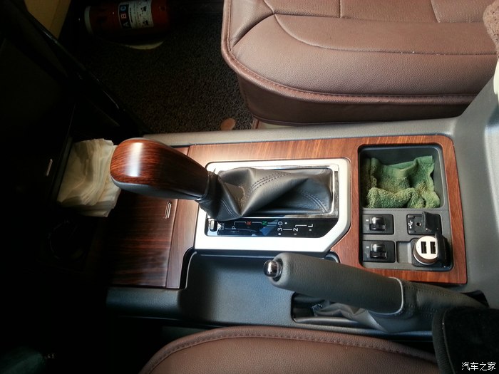 普拉多4000和兰德酷路泽4000油耗,lc250普拉多2.4t百公里油耗