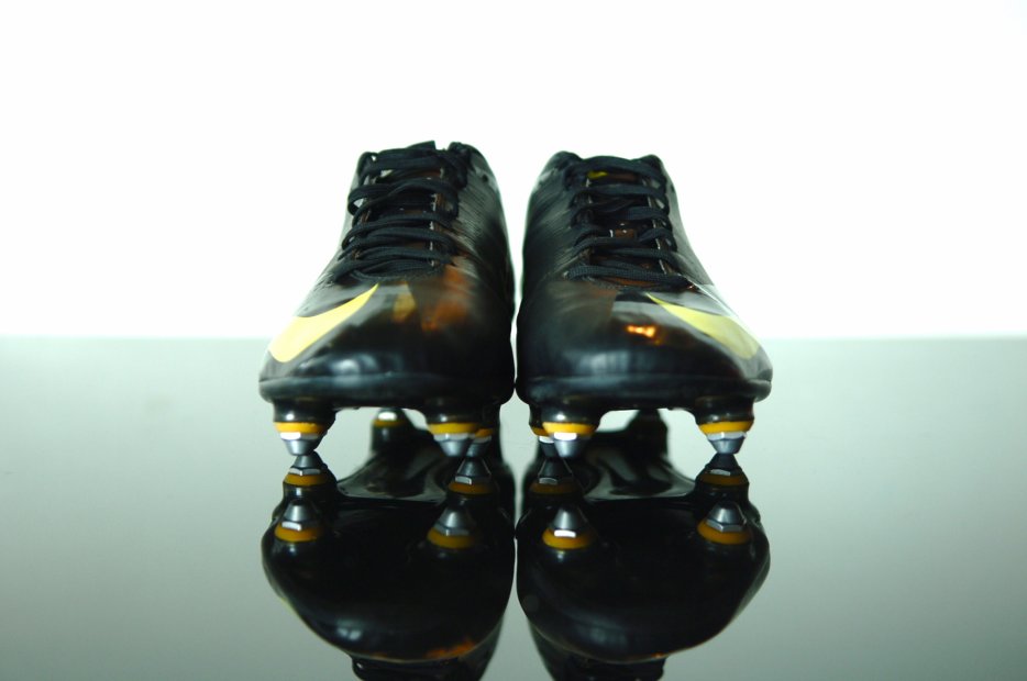 足球鞋nike传奇系列,耐克刺客cr7足球鞋推荐