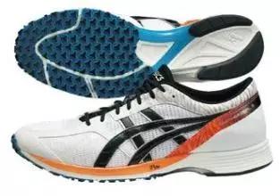 选择跑鞋内翻足和外翻足区别,亚瑟士跑鞋适合外翻还是内翻