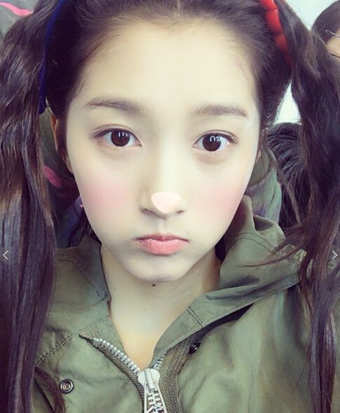 国民闺女关晓彤不愧是宝藏女孩,国民闺女关晓彤包包