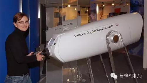 盘点全球最贵的单反相机，最便宜的都能买十套房了，奔驰专门载它