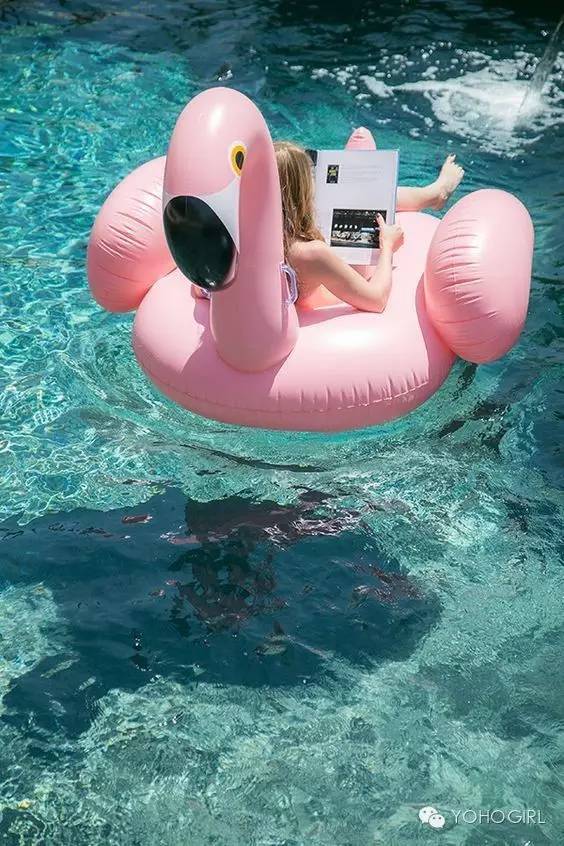 想过一个梦幻夏天，先来一个冰淇淋色包包！