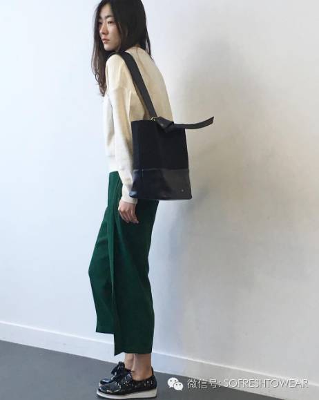 傲娇|老子背的这只包，谁敢说它不时髦