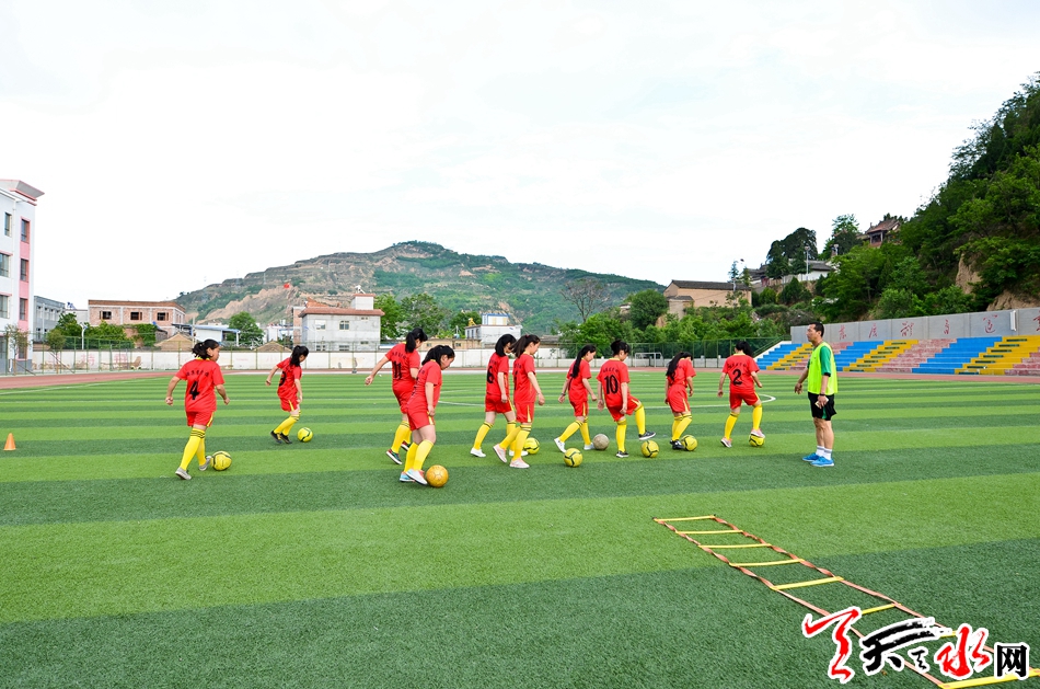 铿锵玫瑰1999国家女子足球队,铿锵玫瑰女子足球决赛