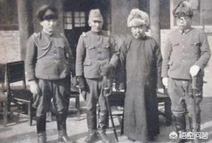 东北匪首谢文东和座山雕,真实历史谢文东