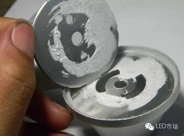 拆解5w节能灯,球泡灯拆解视频