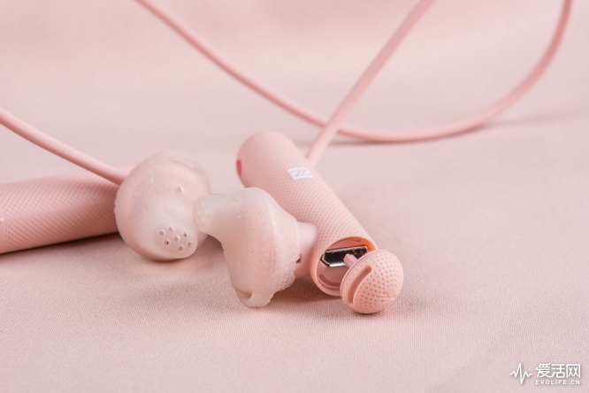 索尼wi-sp500有没有降噪,索尼wi-sp500蓝牙耳机使用教程