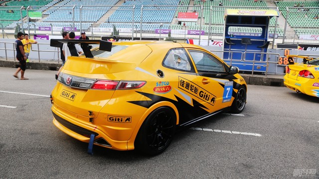 周末别宅啦快来看泛珠赛车节第一天的精彩花絮