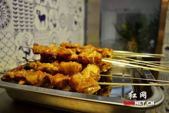 少套路多真诚,长沙2号地铁线附近美食推荐