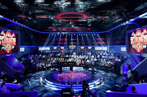 世界杯足球燃爆全场,足球世界杯开幕式超燃