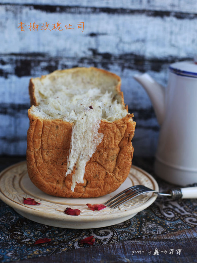 自动面包机做的面包皮发硬,美的面包机做出拉丝好吃的面包