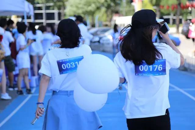 匆匆那年白敬亭版免费观看第二部,白敬亭匆匆那年和方茴拥抱的图片