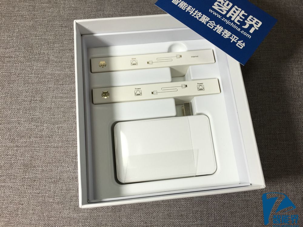 一款简美之作——必虎智能路由器