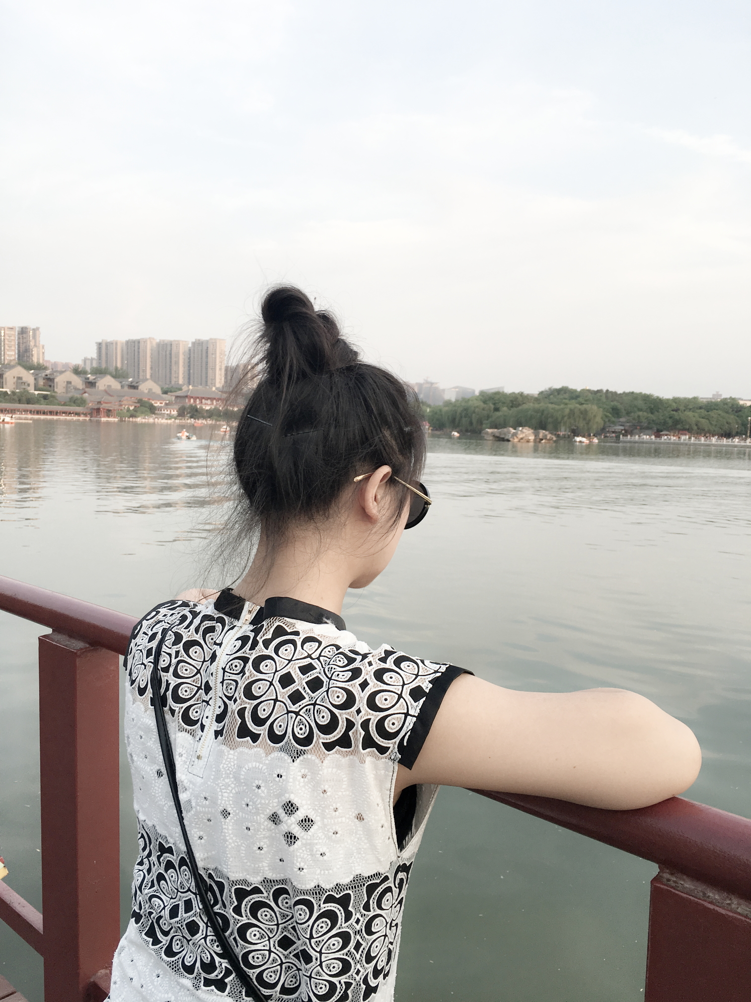 烫发中短发洗后怎么护理,烫发之后几天不洗会变回原样吗