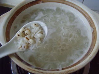 快！拿个大点的盆子，接住我的口水！