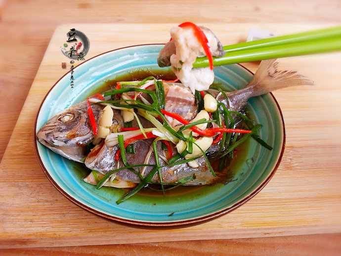 蒸小鲳鱼家常做法大全,油蒸斗鲳鱼