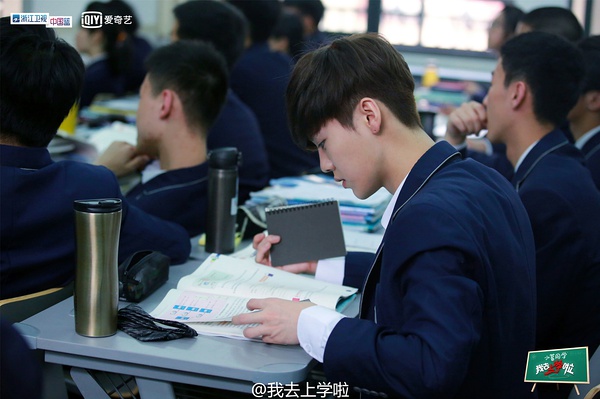 鹿晗我去上学啦小迷妹,鹿晗我去上学啦pk舞蹈