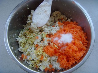 快！拿个大点的盆子，接住我的口水！