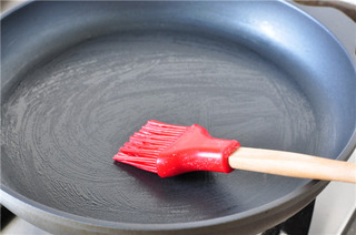 快！拿个大点的盆子，接住我的口水！