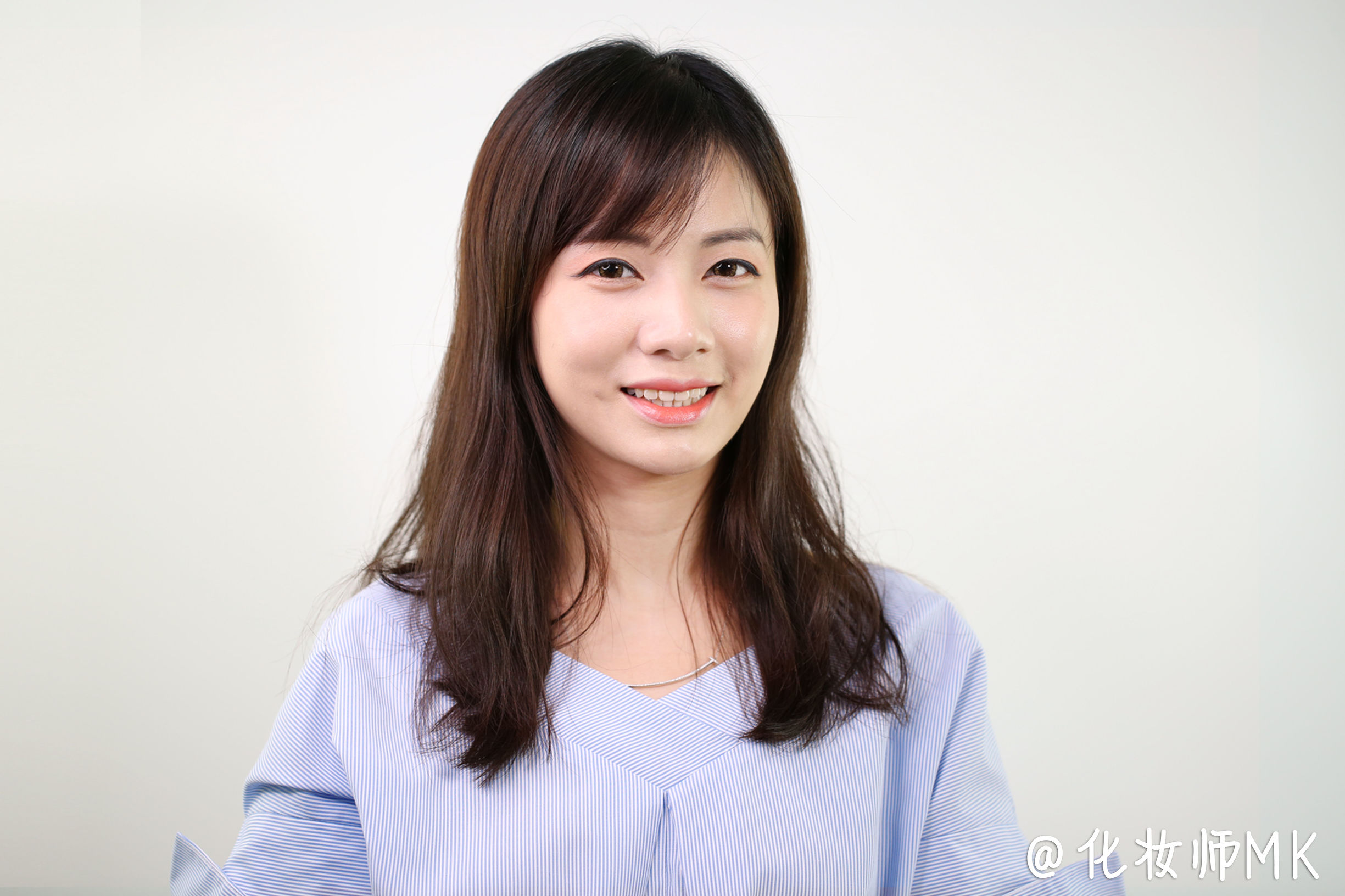 兰芝双色立体唇膏如何涂,兰芝双色唇膏哪个好看