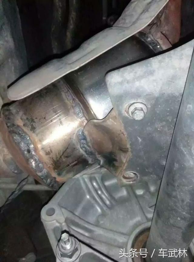 蒙迪欧致胜三元催化器怎么拆,10万公里福特蒙迪欧2.0缸内积碳