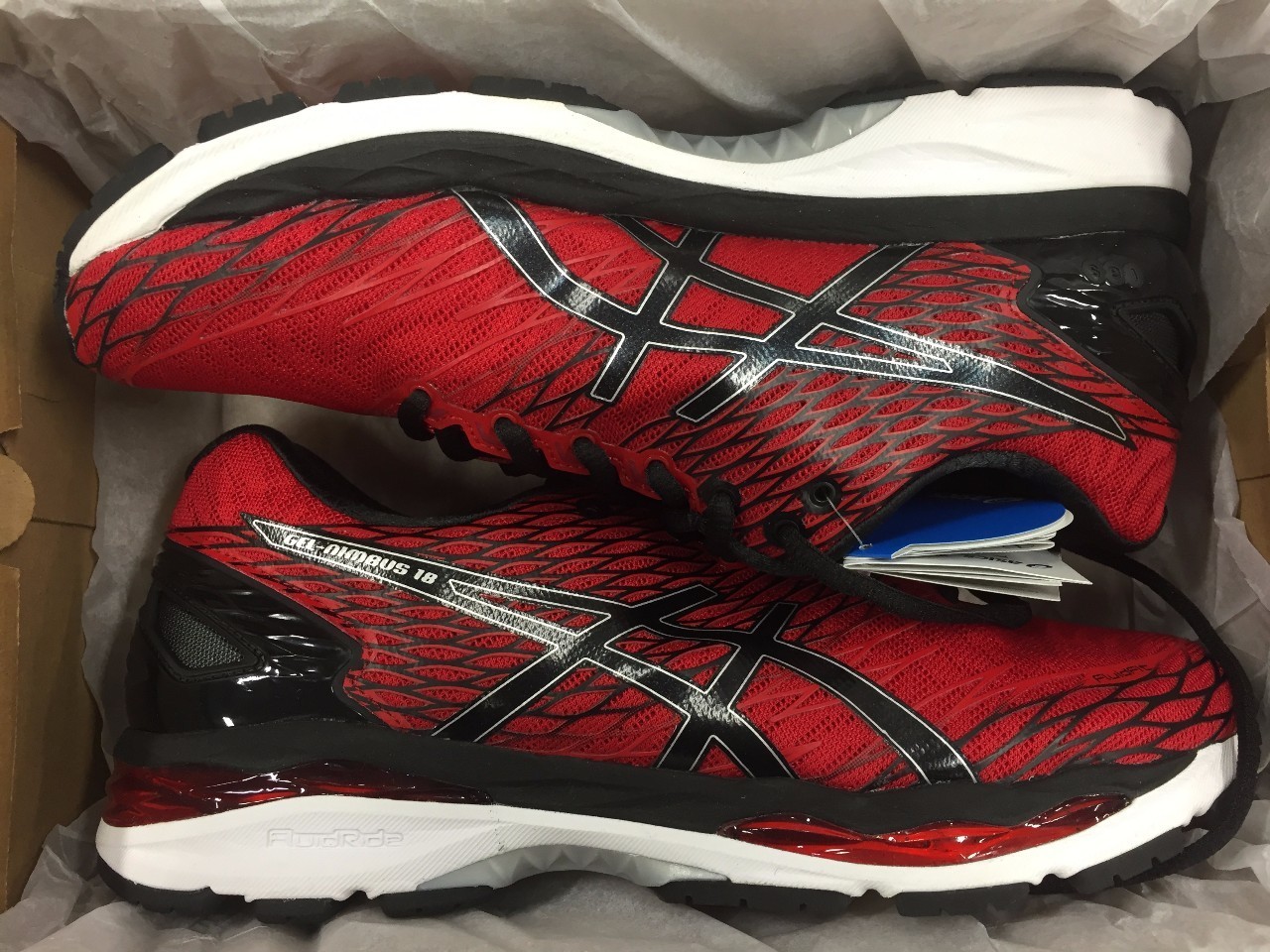 夏季跑步需注意：看尿液颜色分辨是否中暑。（附ASICSGEL–NIMBUS18测评2篇）