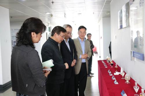 侯建国调研中科院化学所、青藏高原所、半导体所