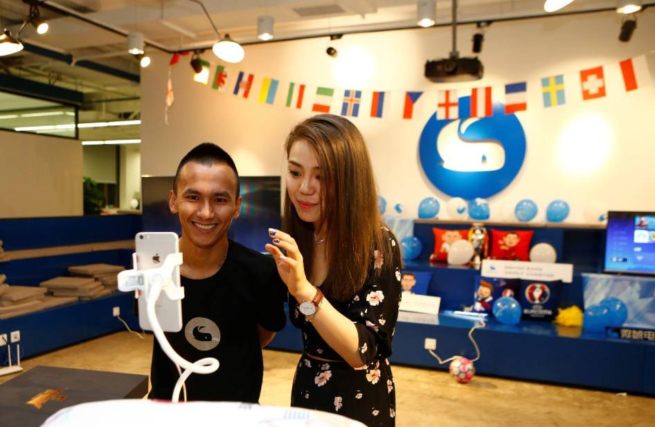 直播电商直播卖货技巧,直播电商的运营方式