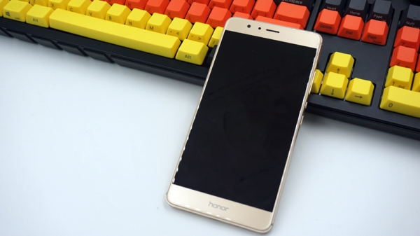 玩转台湾荣耀V8体验评测