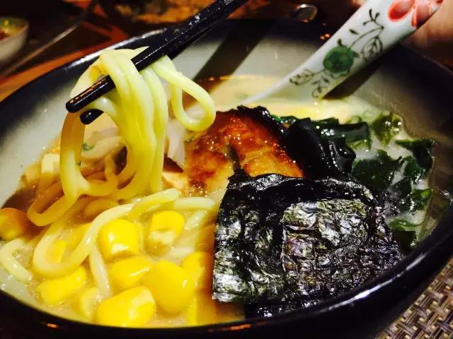 老板跑日本8年，只为带回太原最正的日料！花钱日下不如花钱月下