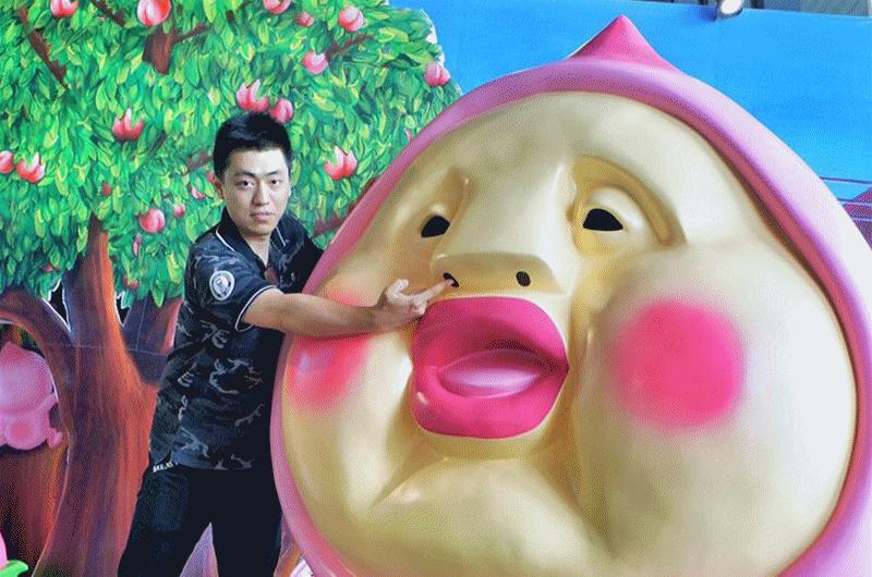 传说中的“丑萌界”鼻祖屁桃君，它终于来魔都啦！