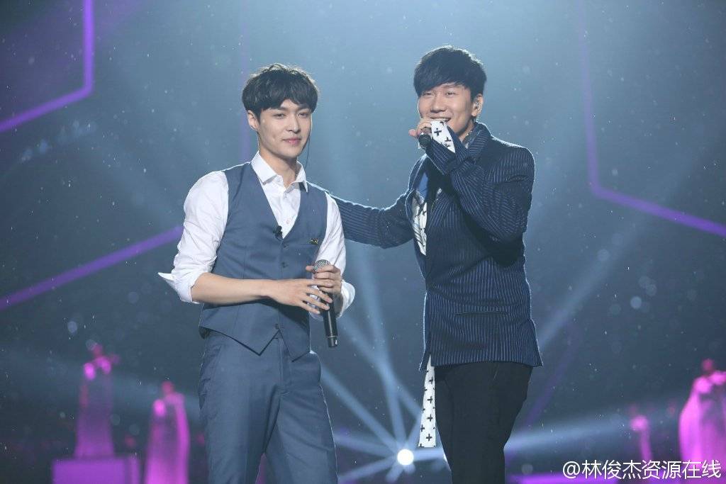 极挑第二季张艺兴跳舞,极挑演唱会张艺兴