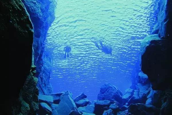 冰岛这个国家靠什么来过生活的,明明可以靠颜值却要靠实力的人